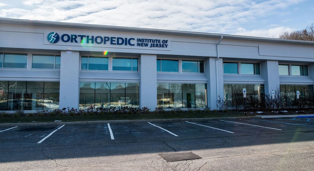 Dr. Robert DeFalco: Orthopedic Institute of New Jersey | 376 Lafayette Rd #202, Sparta Township, NJ 07871 | Phone: (908) 684-3005