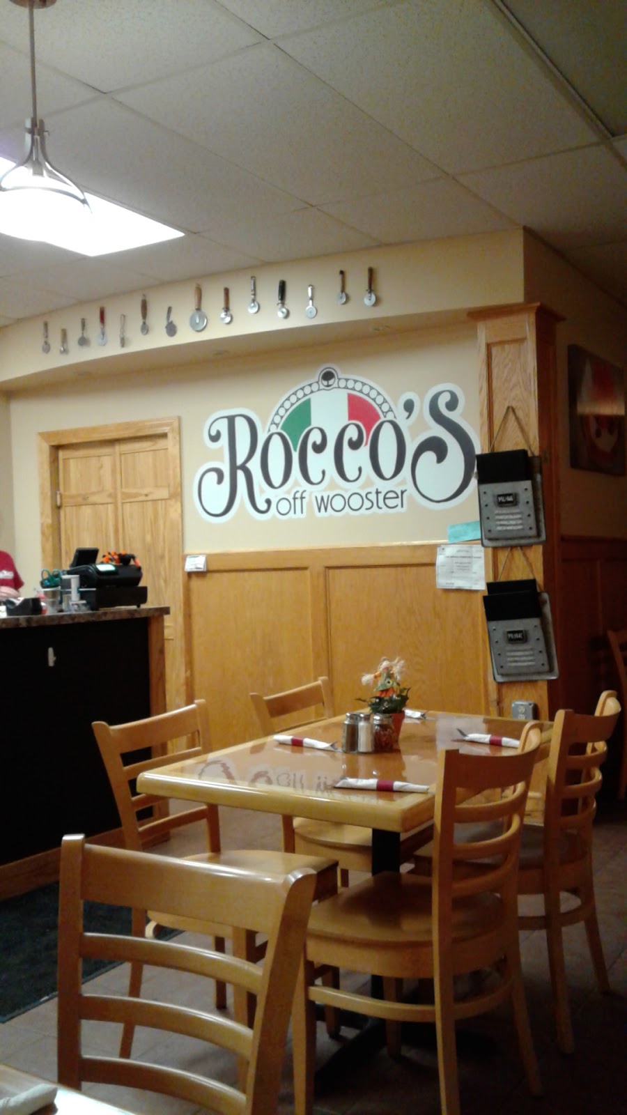 Roccos Off Wooster Pizza,Delivery & Italian Restaurant | 2311 Boston Post Rd, Guilford, CT 06437 | Phone: (203) 533-5032
