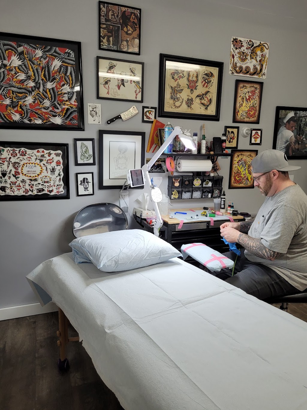 Lucky Rose Tattoo | 564 Middlebury Rd, Middlebury, CT 06762 | Phone: (203) 598-1759
