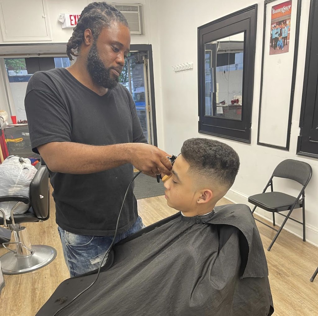 Fresh Cutz Barbershop | 89 Broadway, Newburgh, NY 12550 | Phone: (845) 762-1003