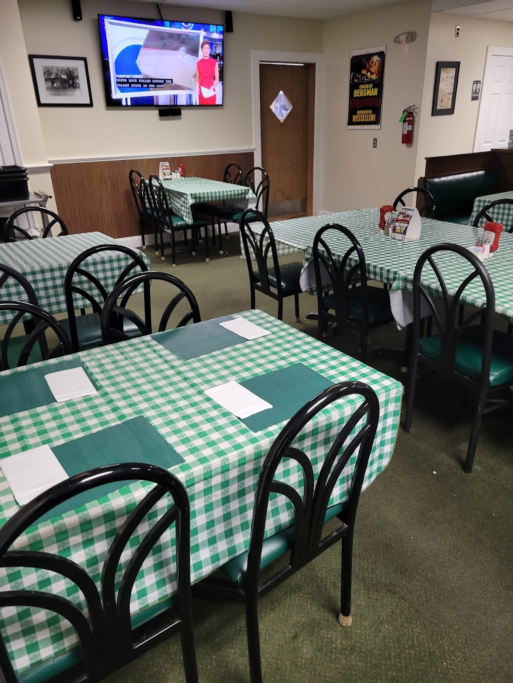 Romanos Pizzeria & Italian Restaurant | 246 Wanamaker Ave, Essington, PA 19029 | Phone: (610) 521-9010