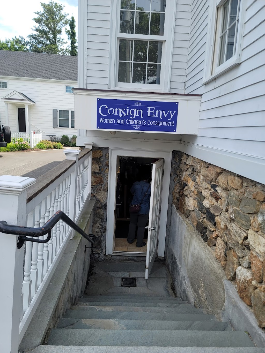 Consign Envy | 23 Catoonah St #1, Ridgefield, CT 06877 | Phone: (203) 438-3933