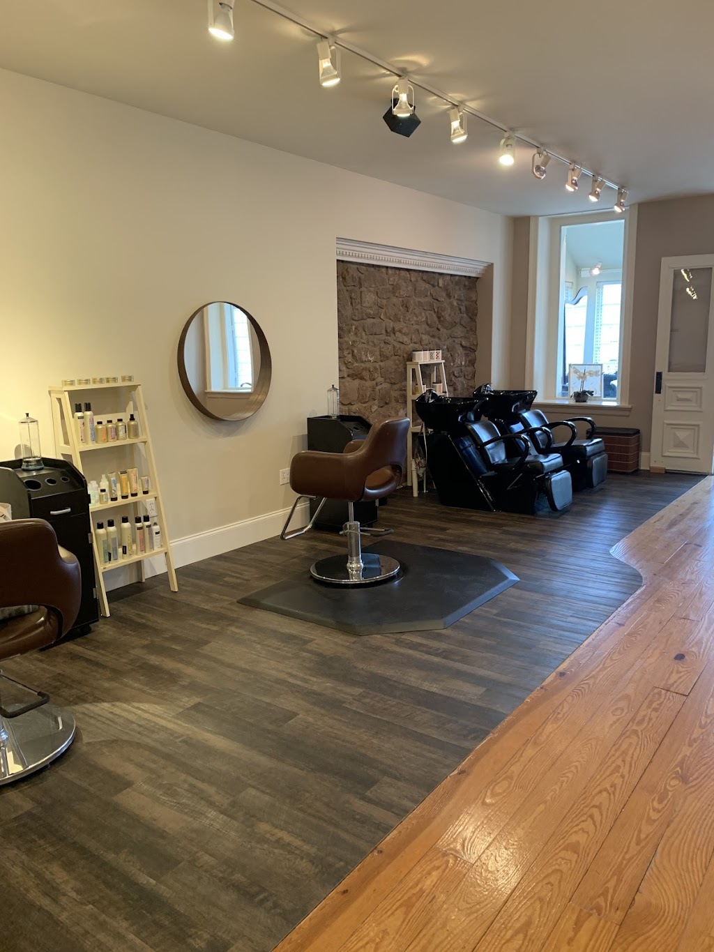 The Retreat by Salon Twenty-two | 1690 Old Schuylkill Road, (at, PA-724, Parker Ford, PA 19457 | Phone: (610) 326-2205