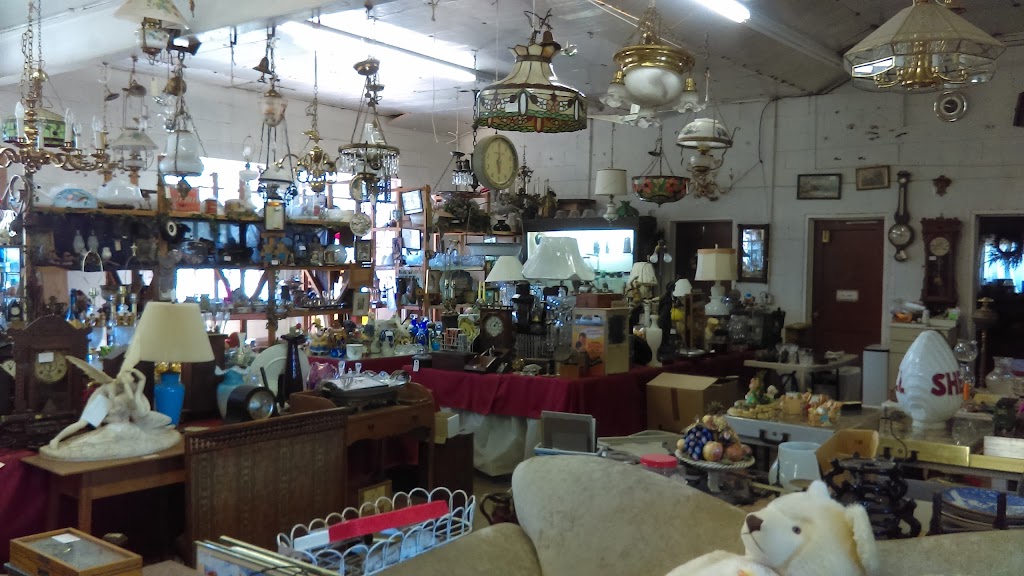 Red Barn Antiques | 56 New Egypt Cookstown Rd, New Egypt, NJ 08533 | Phone: (609) 758-9152