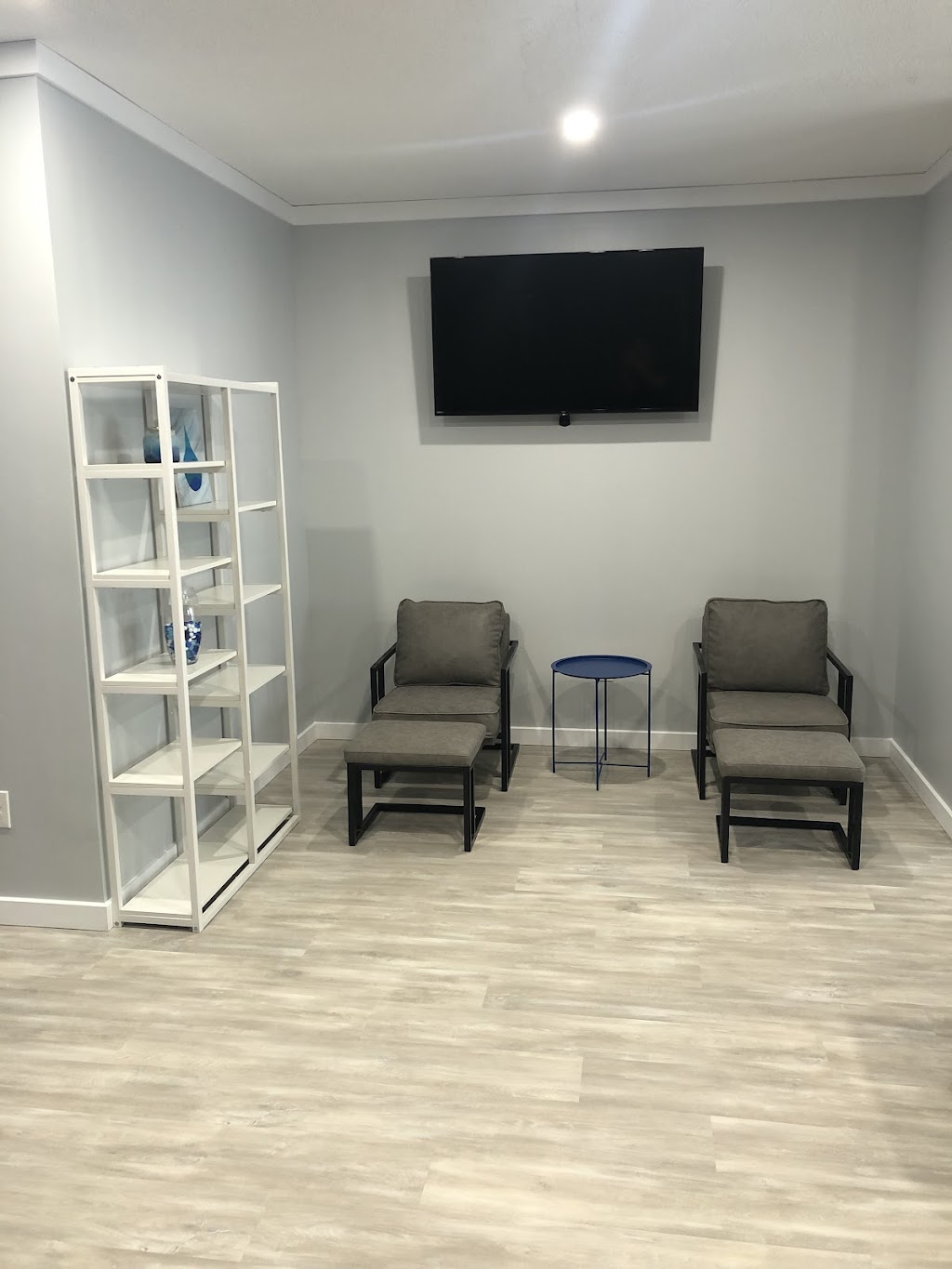 Aquarius IV & Wellness | 18 Southwick St, Feeding Hills, MA 01030 | Phone: (413) 369-2582