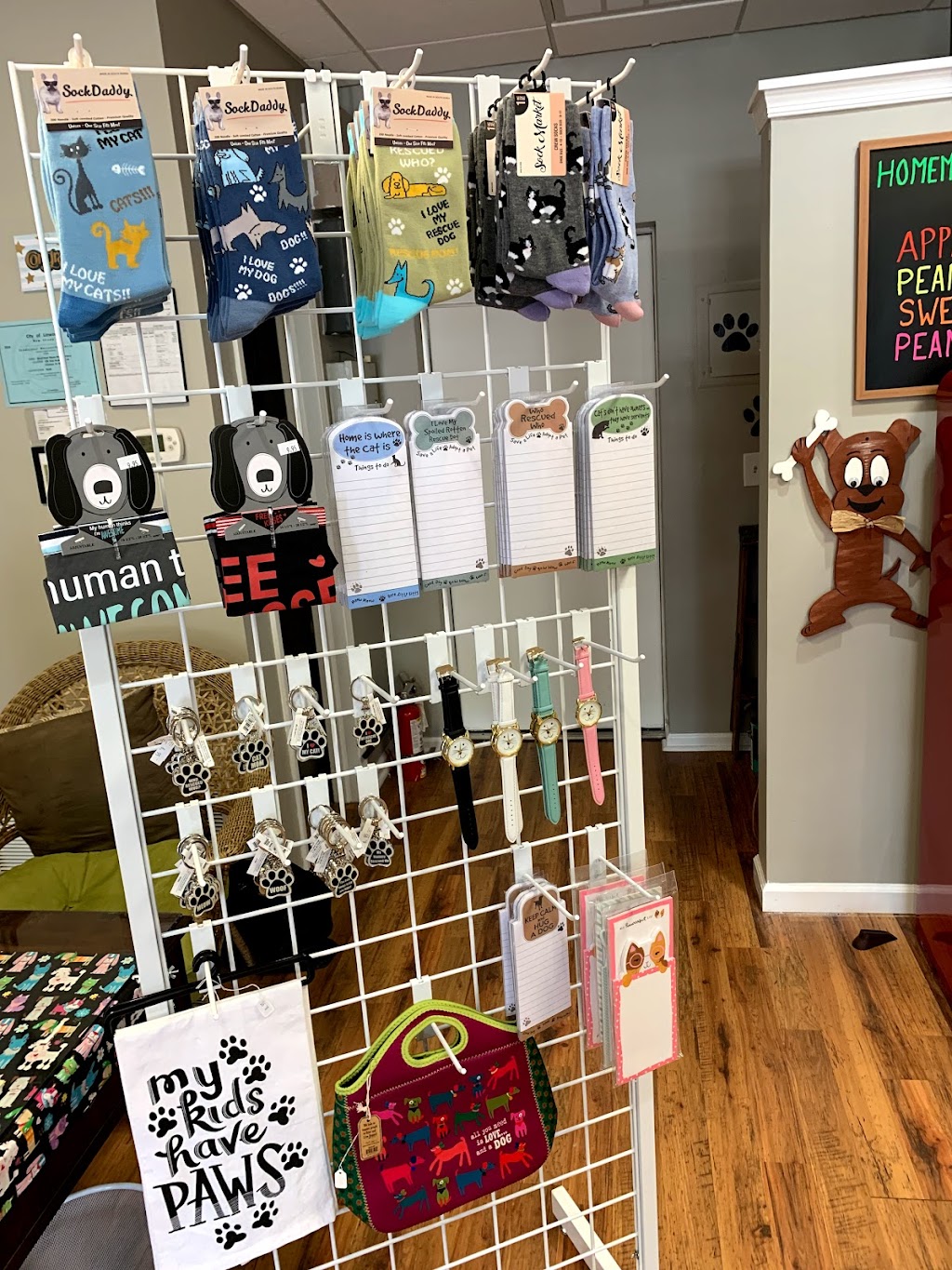 Woof Woof Barkery & Pet Boutique | 3 N New York Rd #33, Galloway, NJ 08205 | Phone: (609) 442-3004