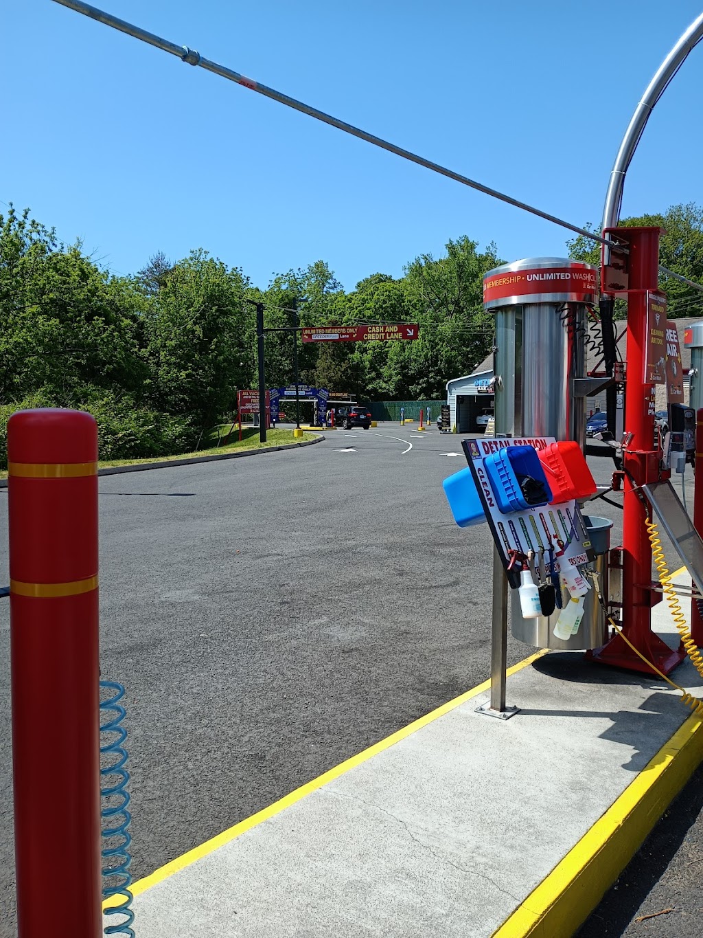 Russell Speeders Car Wash Of Milford 2 | 109 Roses Mill Rd, Milford, CT 06460 | Phone: (203) 878-8551