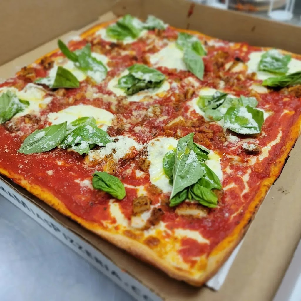 Momma Mia’s Pizzeria | 15002 Endicott St, Philadelphia, PA 19116 | Phone: (215) 676-2500