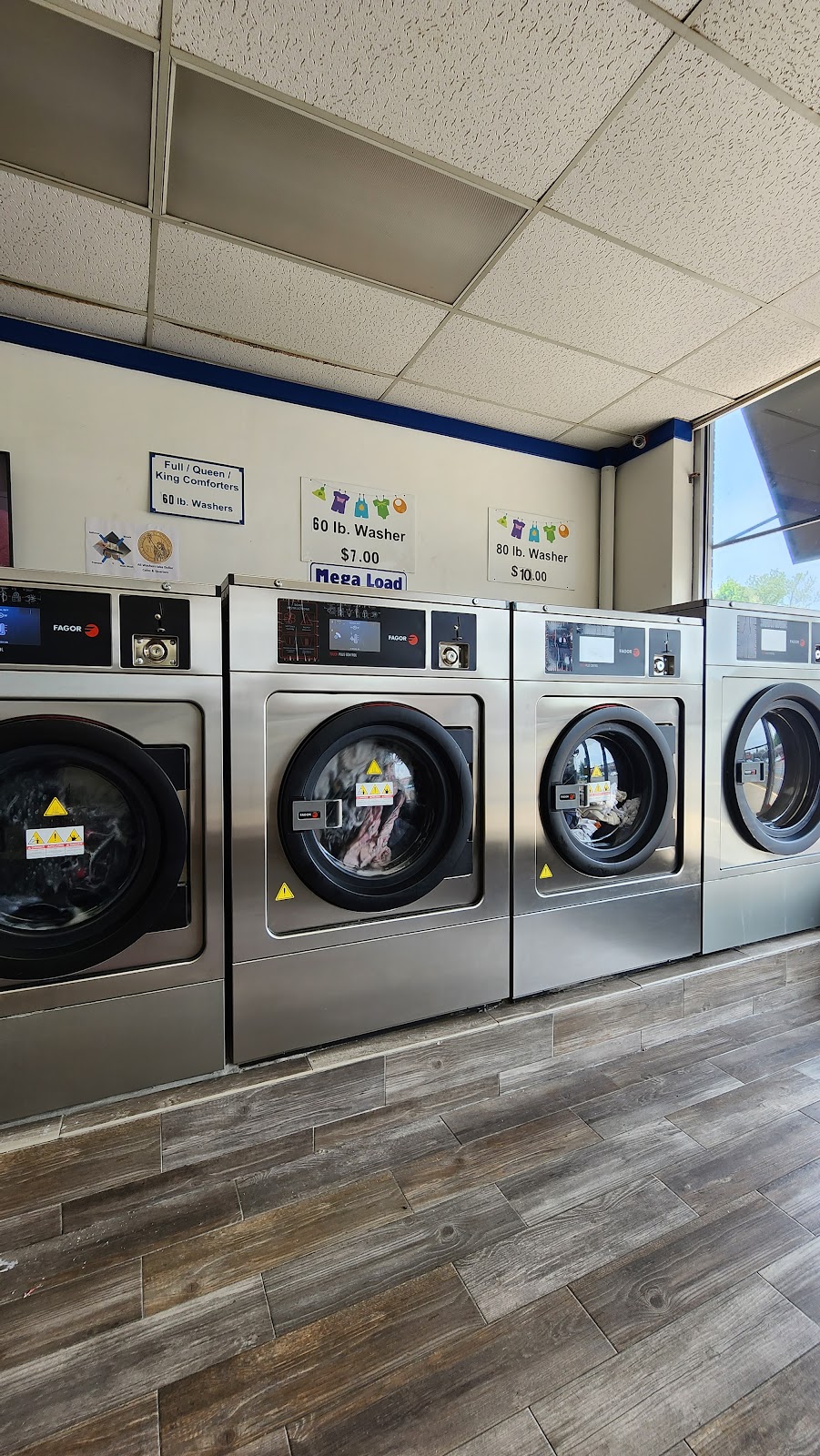 Caldwell’s Freehold Laundromat | 4345 US-9, Freehold, NJ 07728 | Phone: (732) 303-6063