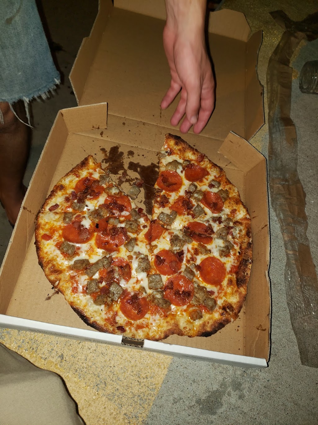 Dockside Brick Oven Pizza & Deli | 778 Bay Walk, Ocean Beach, NY 11770 | Phone: (631) 583-0303