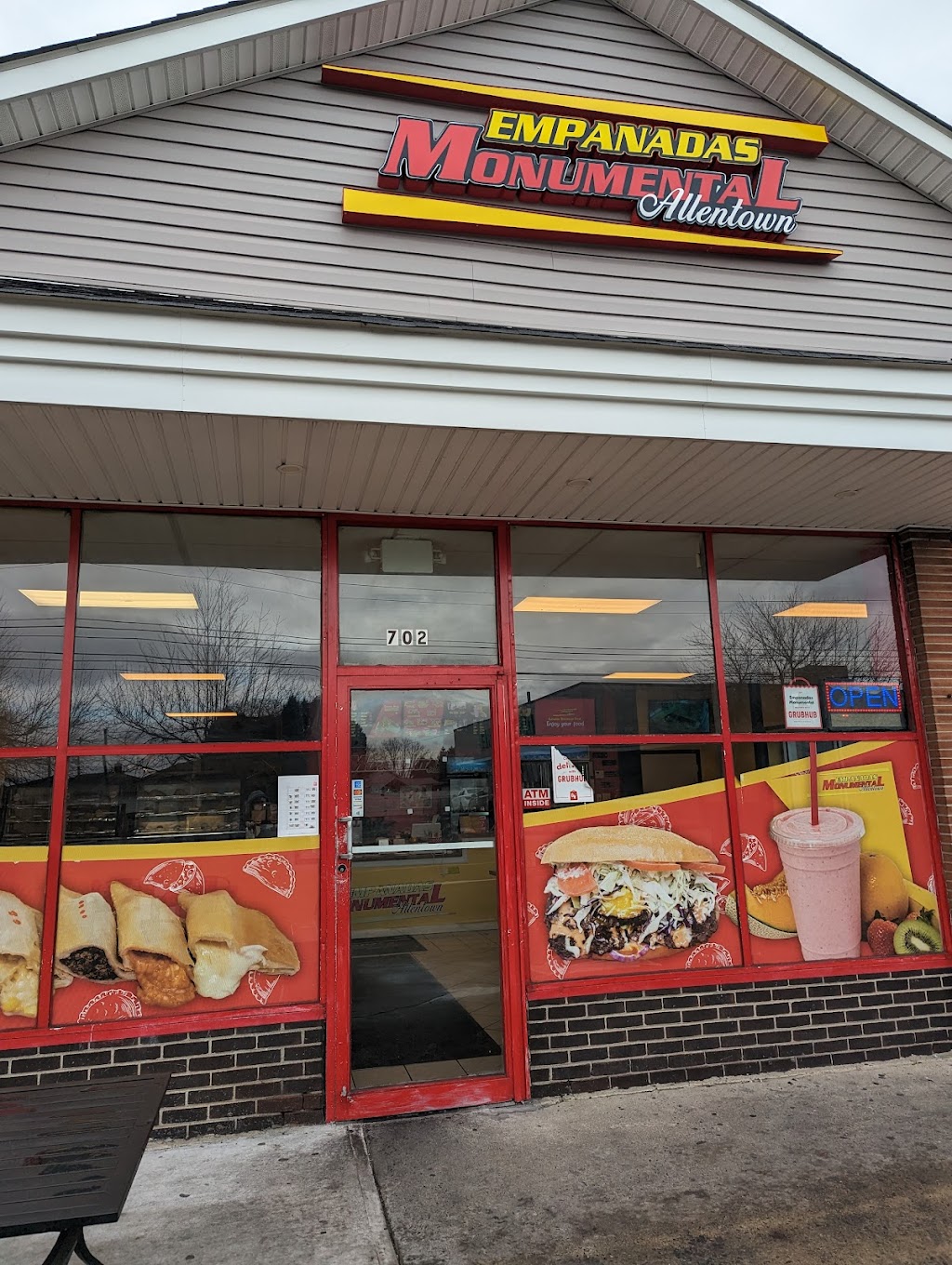 Empanadas monumental | 702 Hanover Ave, Allentown, PA 18109 | Phone: (610) 351-3060