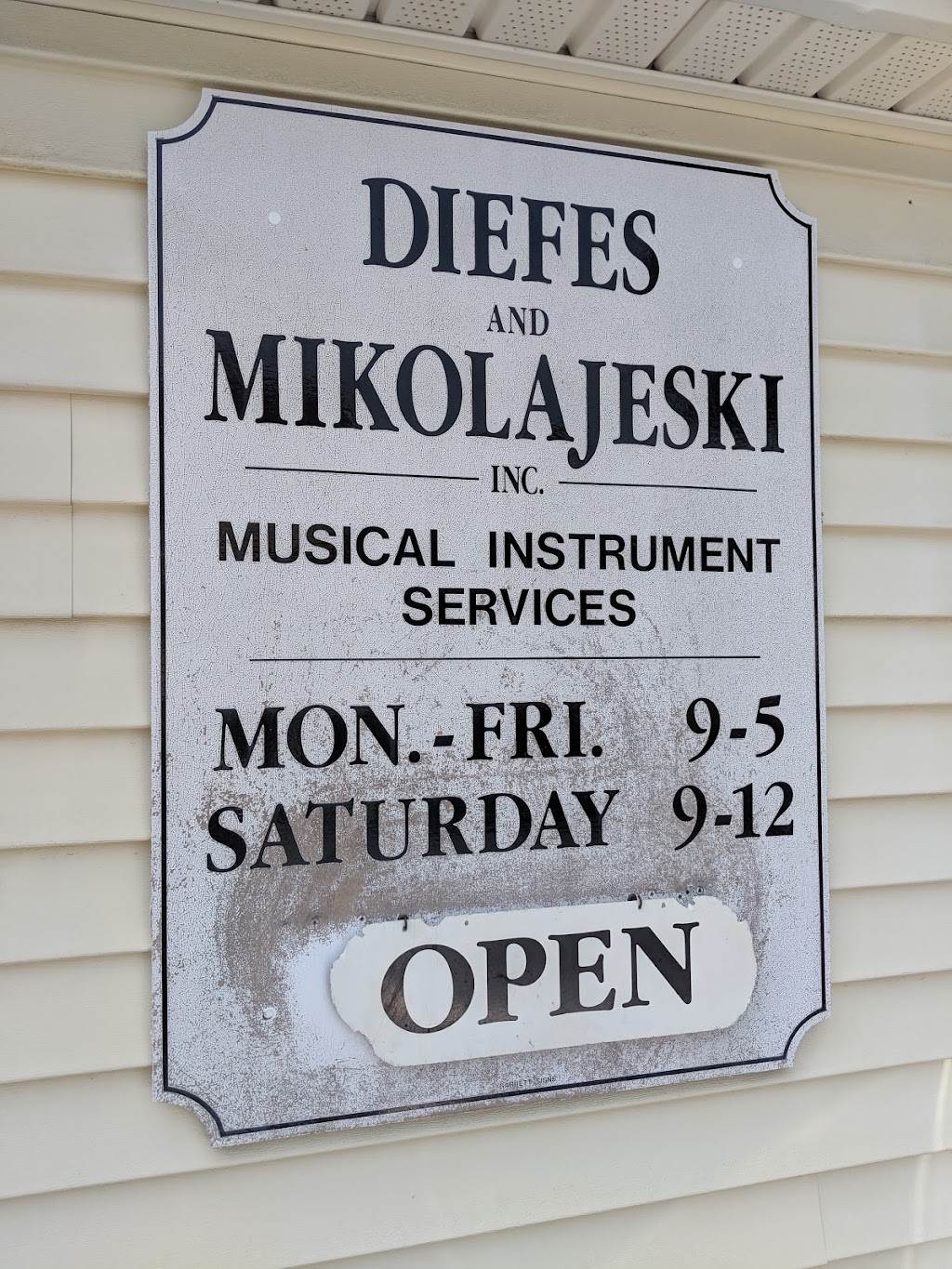 D&M Music | 1367 US-44, Pleasant Valley, NY 12569 | Phone: (845) 635-1120