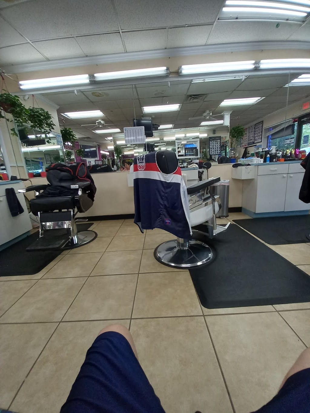 The Perfection Barbershop And Unisex Salon | 1589 Manatuck Blvd, Bay Shore, NY 11706 | Phone: (631) 665-3529