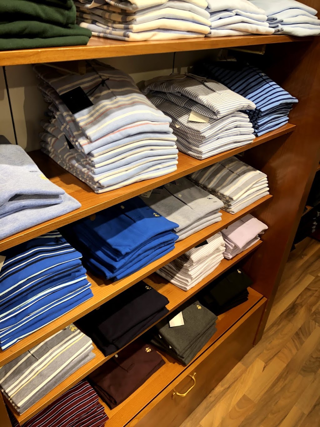 Brooks Brothers | 20-A Killingworth Turnpike Suite 535, Clinton, CT 06413 | Phone: (860) 664-0470