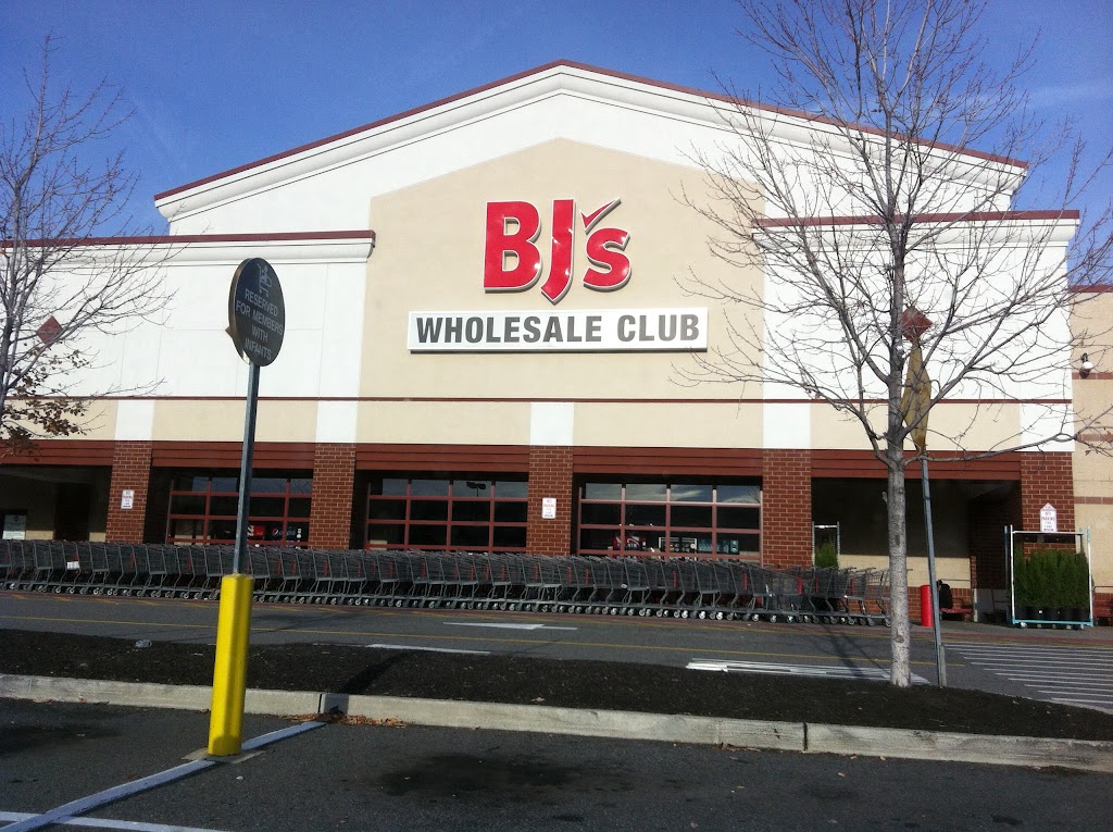 BJs Wholesale Club | 2100 88th St, North Bergen, NJ 07047 | Phone: (201) 442-3471