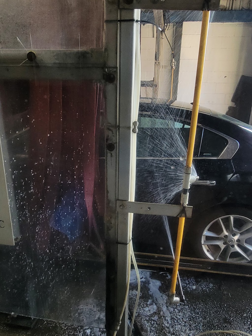 Windsor Car Wash featuring Neoglide | 610 US-130, East Windsor, NJ 08520 | Phone: (609) 448-0954
