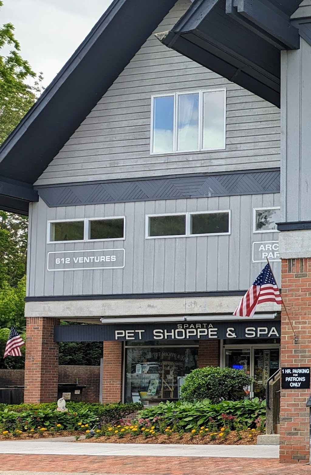 Sparta Pet Shoppe & Spa | 270 S Sparta Ave, Sparta Township, NJ 07871 | Phone: (973) 726-6222