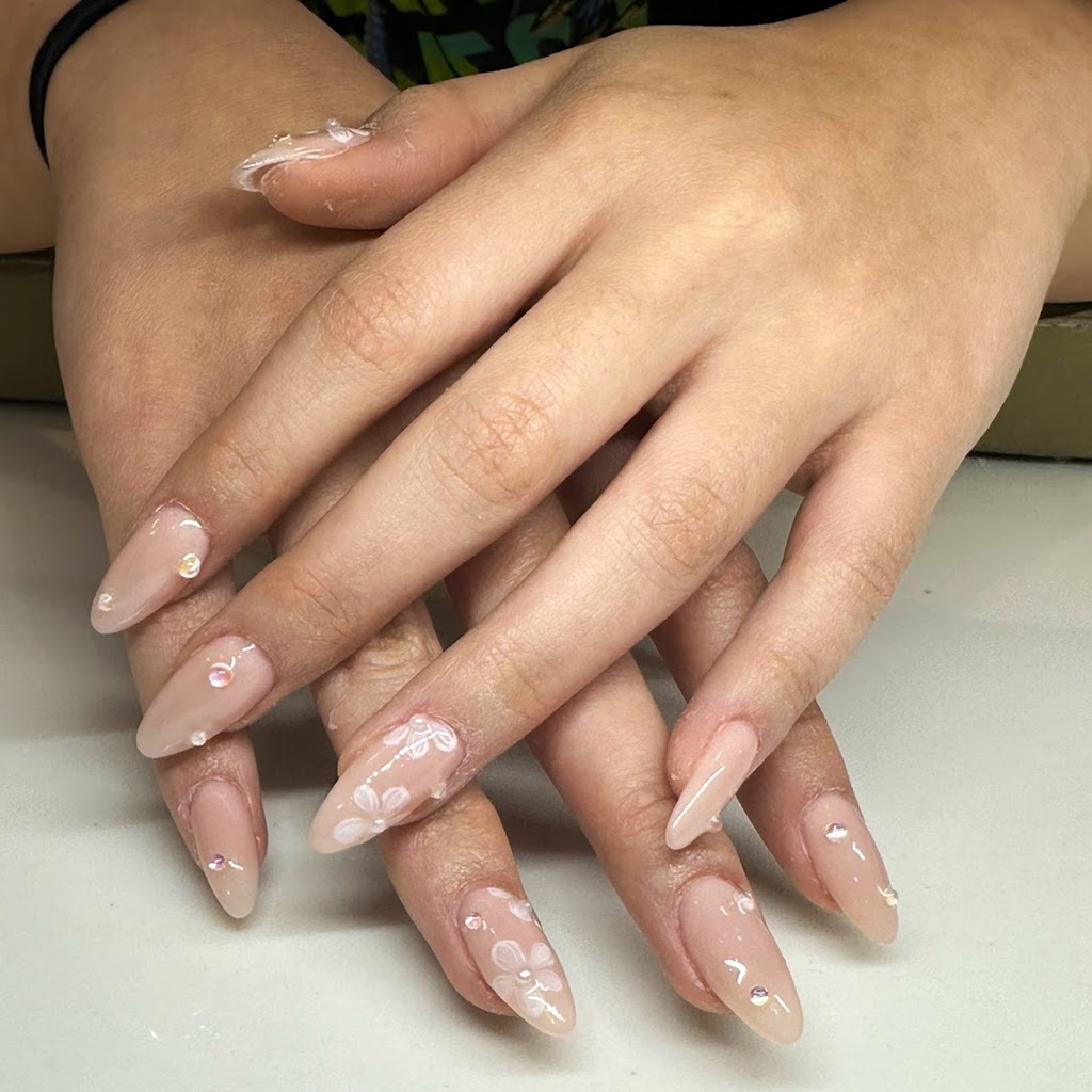 LAFEMME SPA & NAILS | North 2144, US-130 #14, Bordentown, NJ 08505 | Phone: (609) 499-7800