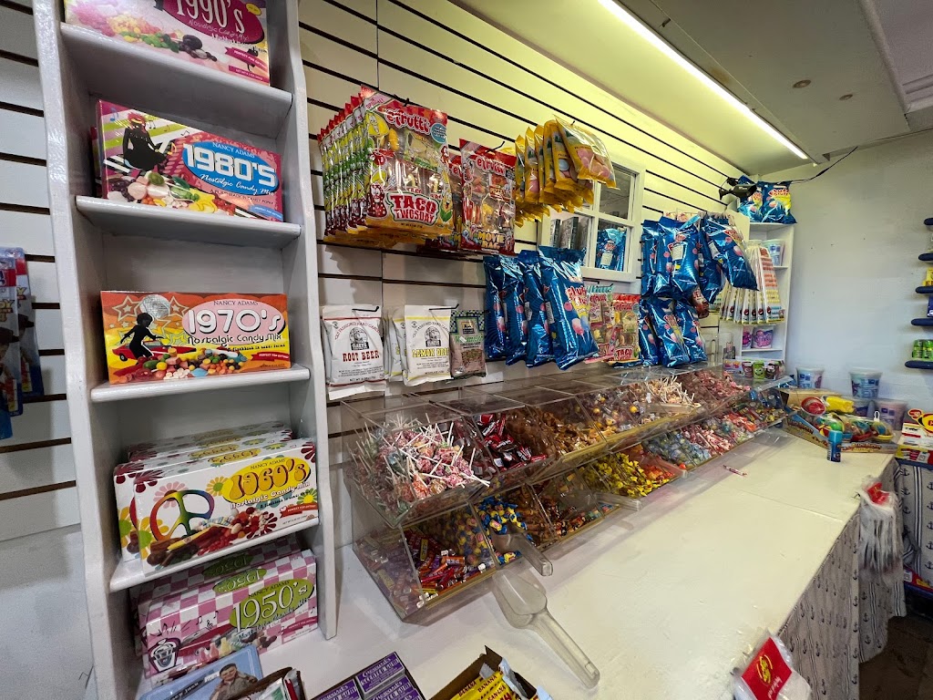Candy Store At Schooners Wharf | 325 9th St, Beach Haven, NJ 08008 | Phone: (609) 492-2808