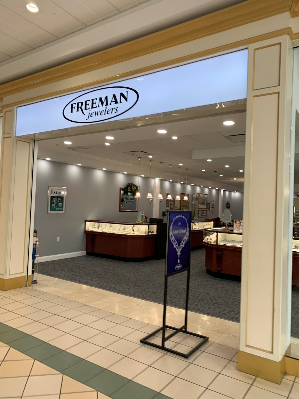 Freeman Jewelers | 105 Palmer Park Mall Suite D5, Easton, PA 18045 | Phone: (610) 250-0171