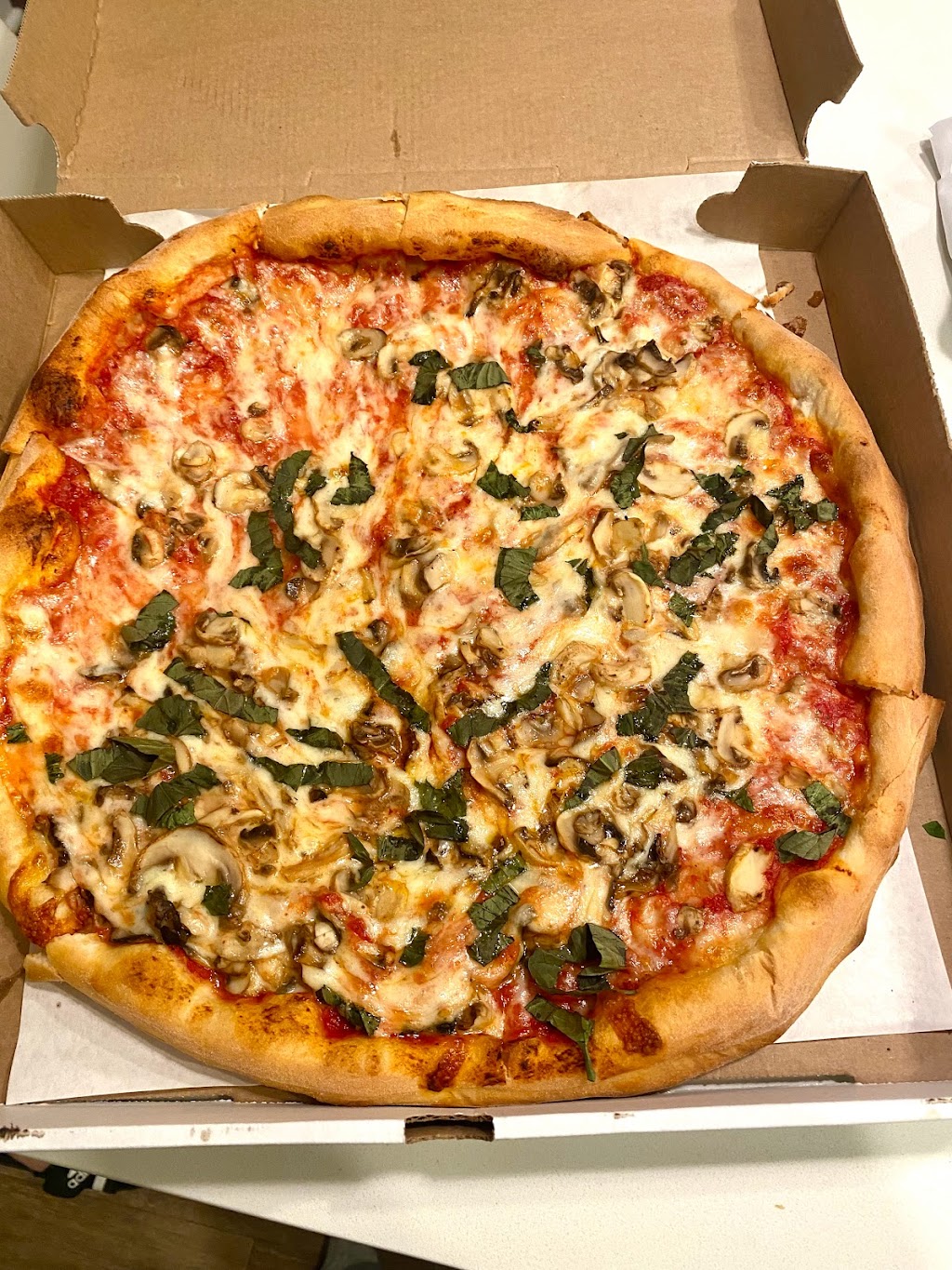 Delizia Pizza Kitchen (Boonton) | 308 Wootton St, Boonton, NJ 07005 | Phone: (973) 334-3511