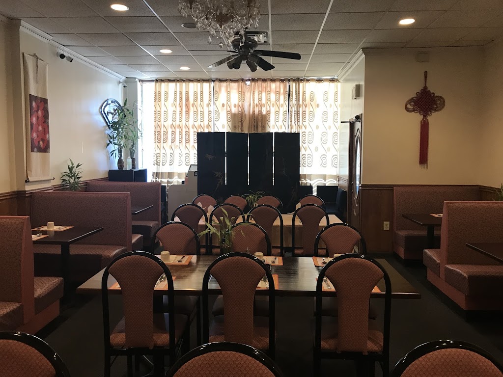 Garden China Restaurant | 2074 Sproul Rd, Broomall, PA 19008 | Phone: (610) 359-8553