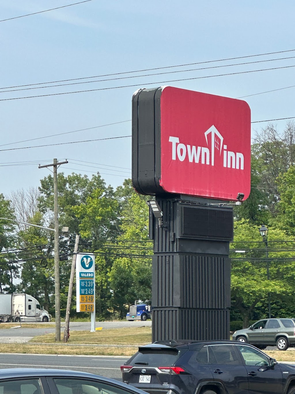 Town Inn | 1083 US-206, Fieldsboro, NJ 08505 | Phone: (609) 298-3200