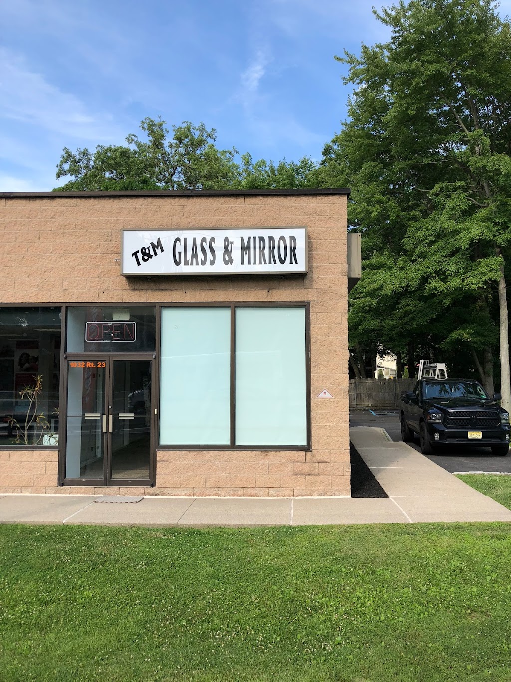 T&M Glass and Mirror | 1032 Newark Pompton Turnpike, Wayne, NJ 07470 | Phone: (973) 777-8412