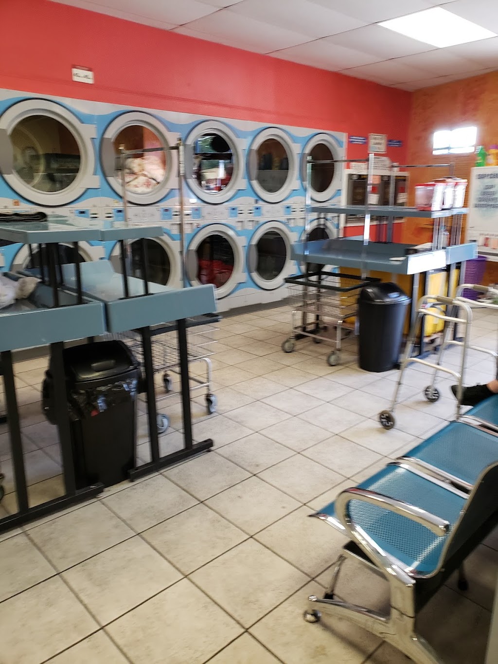 Fairdale Laundromat | 4023 Fairdale Rd, Philadelphia, PA 19154 | Phone: (215) 941-8834