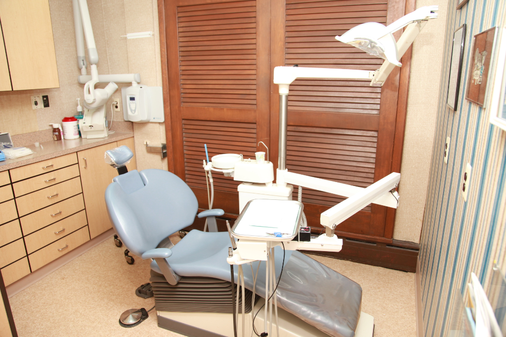 SMILE LI DENTISTRY LLC | 525 Wanaque Ave #100, Pompton Lakes, NJ 07442 | Phone: (973) 835-0350