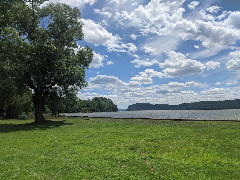 Croton Point Park | 1 Croton Point Ave, Croton-On-Hudson, NY 10520 | Phone: (914) 862-5290