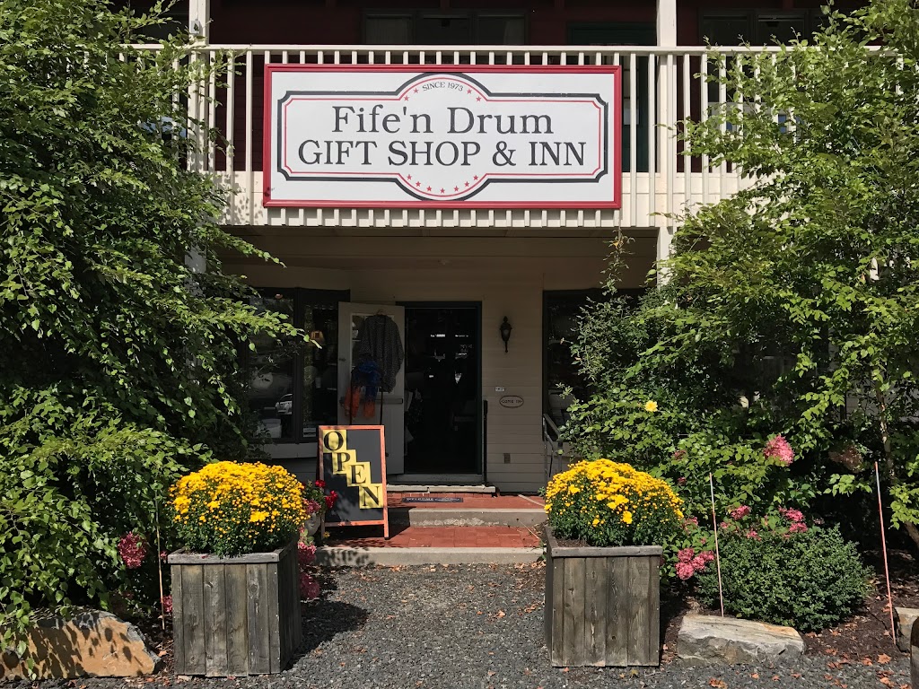 Fife n Drum Gift Shop | 59 N Main St, Kent, CT 06757 | Phone: (860) 927-3618