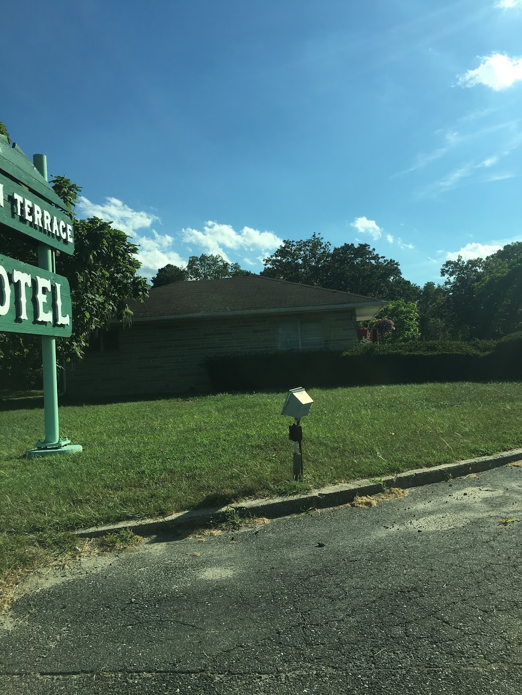 Green Terrace Motel | 1005 Black Horse Pike, Hammonton, NJ 08037 | Phone: (609) 703-0008