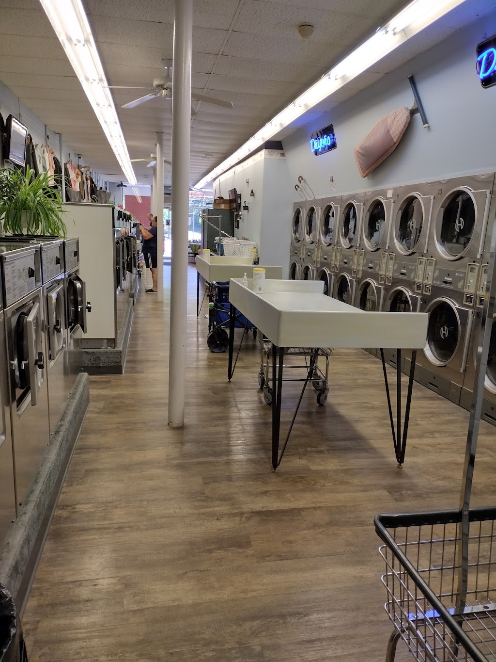 Weve Got Your Sock Laundromat | 702 Freedom Plains Rd, Poughkeepsie, NY 12603 | Phone: (845) 204-9197