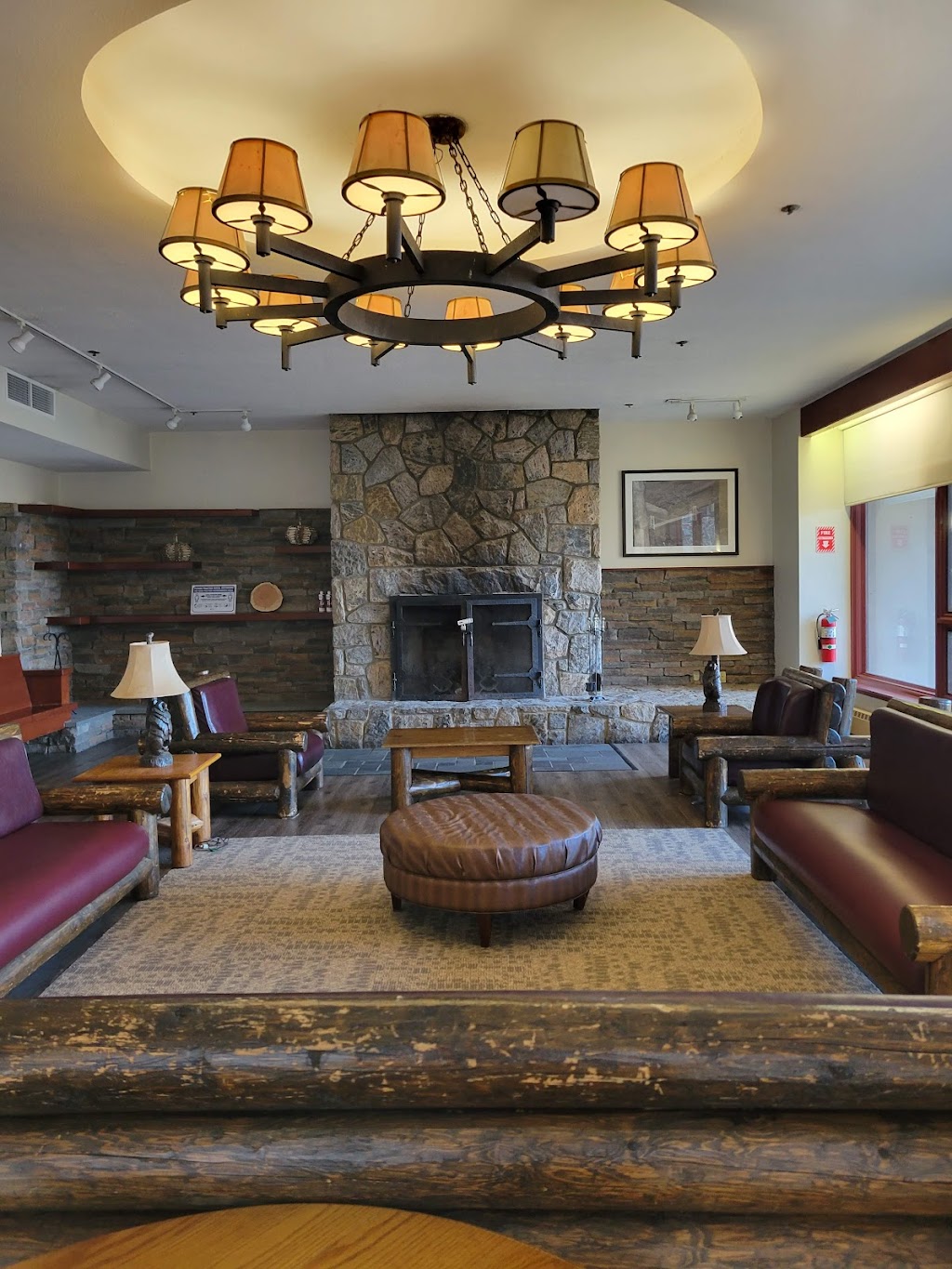 Bear Mountain Inn - Overlook Lodge | 55 Hessian Dr, Highland Falls, NY 10928 | Phone: (855) 548-1184
