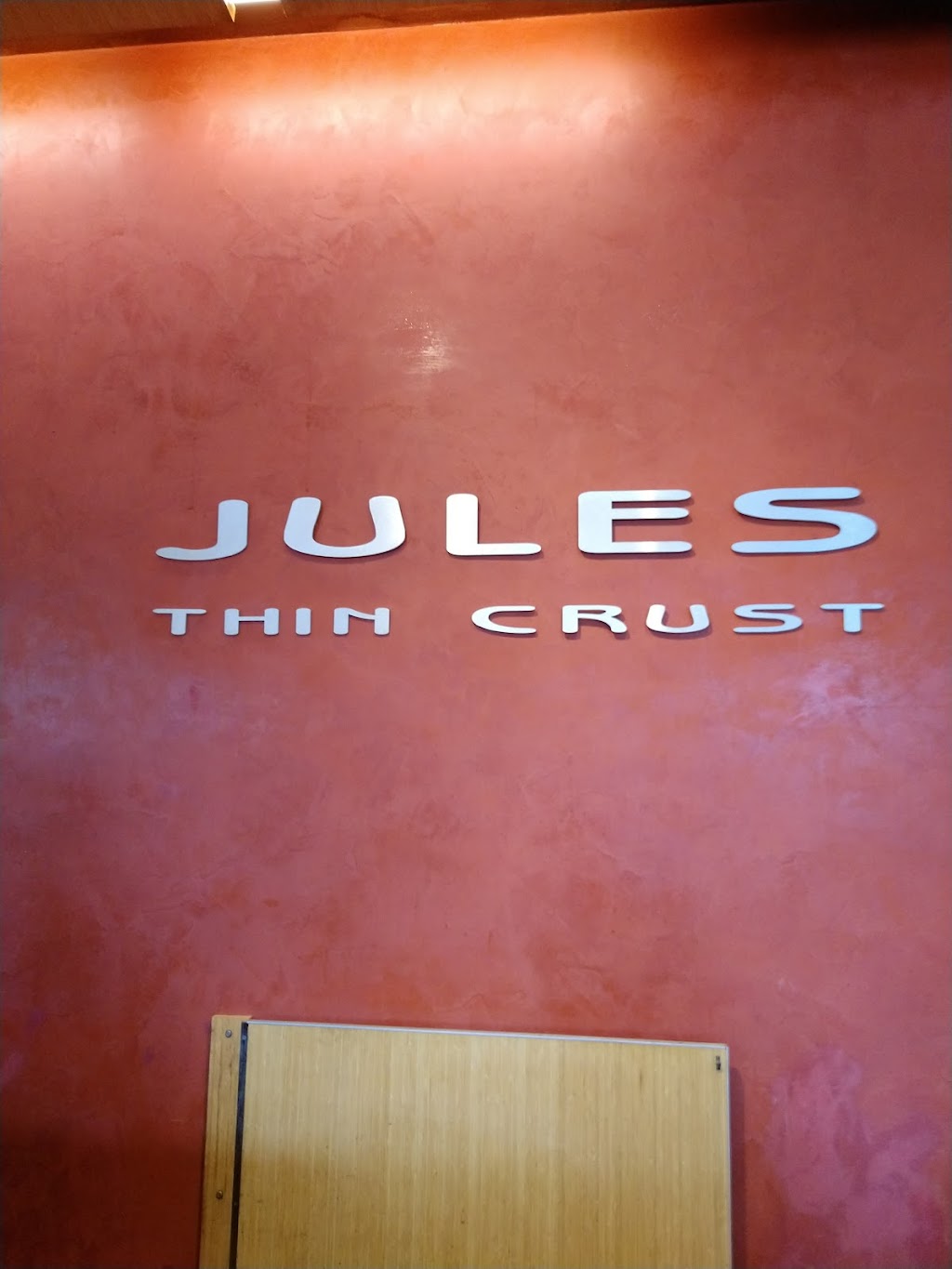 Jules Thin Crust | 300 N Sycamore St, Newtown, PA 18940 | Phone: (215) 579-0111
