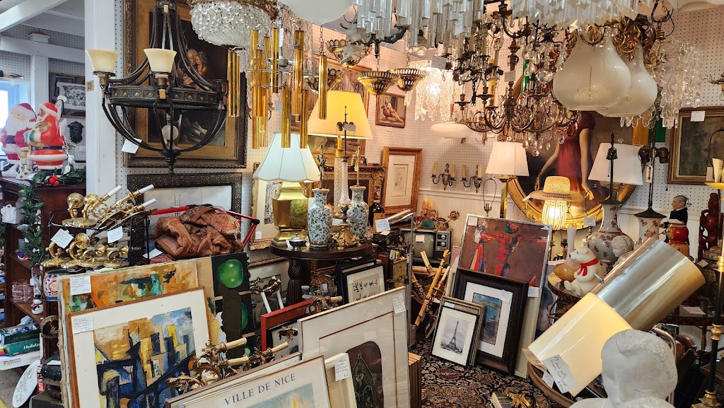 Rhinebeck Antique Center Emporium | 5229 Albany Post Rd, Staatsburg, NY 12580 | Phone: (845) 876-8168