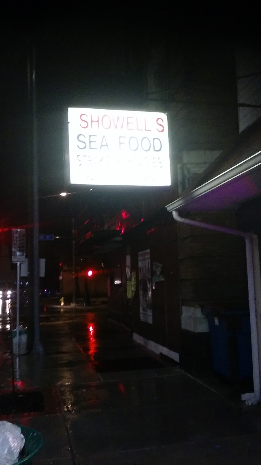Showells Seafood | 627 Welsh St, Chester, PA 19013 | Phone: (610) 872-4996