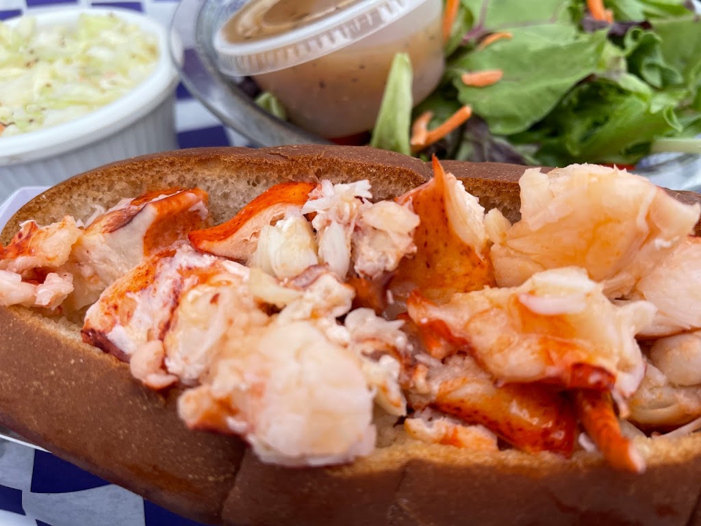 Lobster Shack | 3 Cosey Beach Ave, East Haven, CT 06512 | Phone: (203) 483-8414