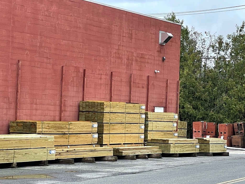 Dresser Hull Lumber & Building Supply Company | 60 Railroad St, Lee, MA 01238 | Phone: (413) 243-1400