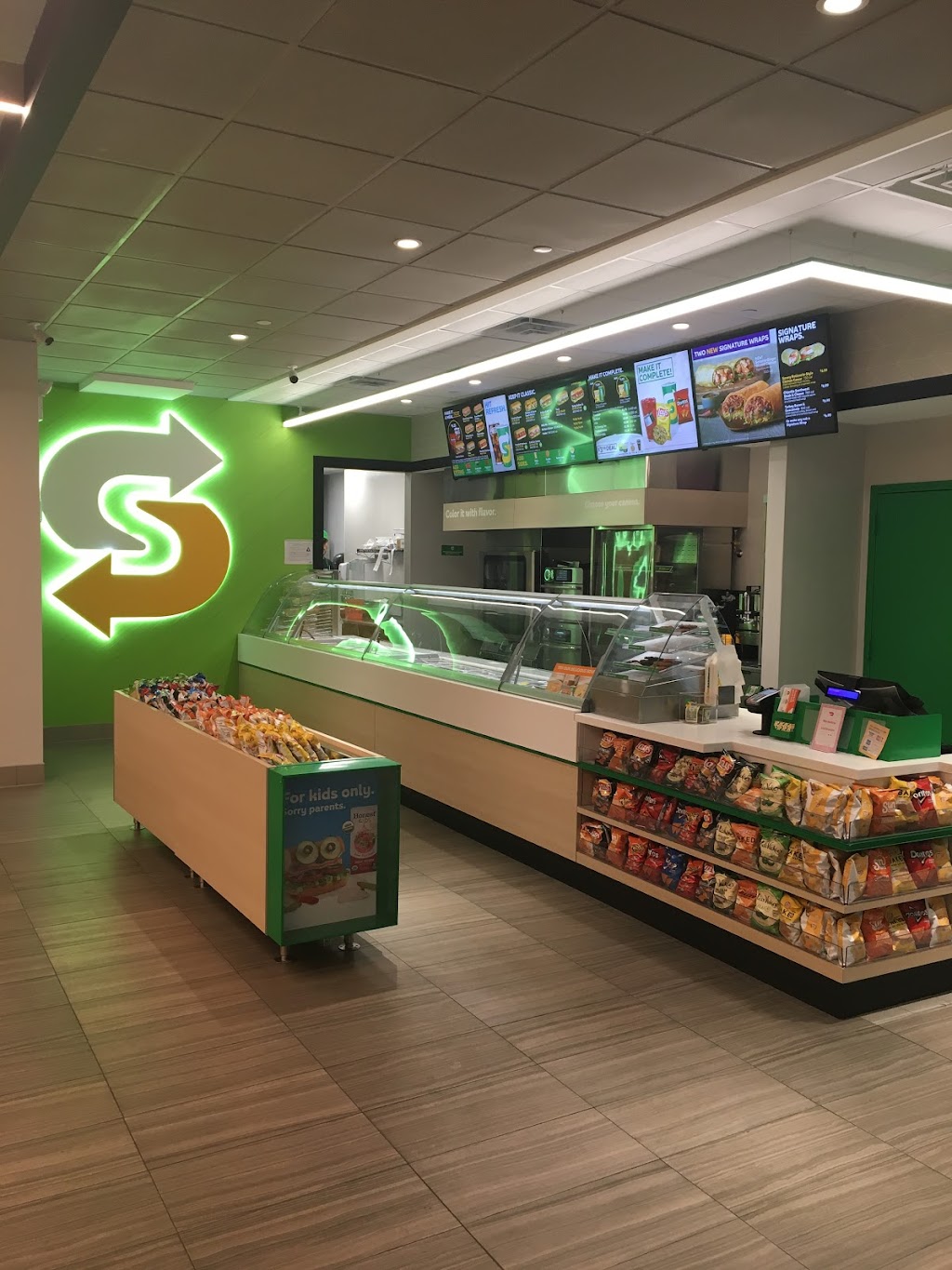 Subway | 6313 18th Ave, Brooklyn, NY 11204 | Phone: (718) 232-1294