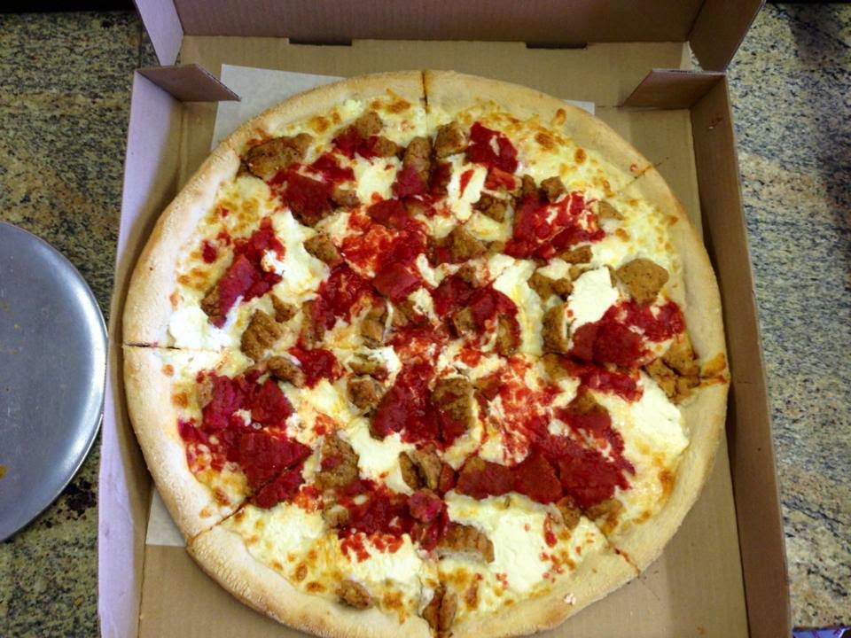 Dominicks Pizza Restaurant | 5780 Easton Rd, Doylestown, PA 18902 | Phone: (215) 766-0210