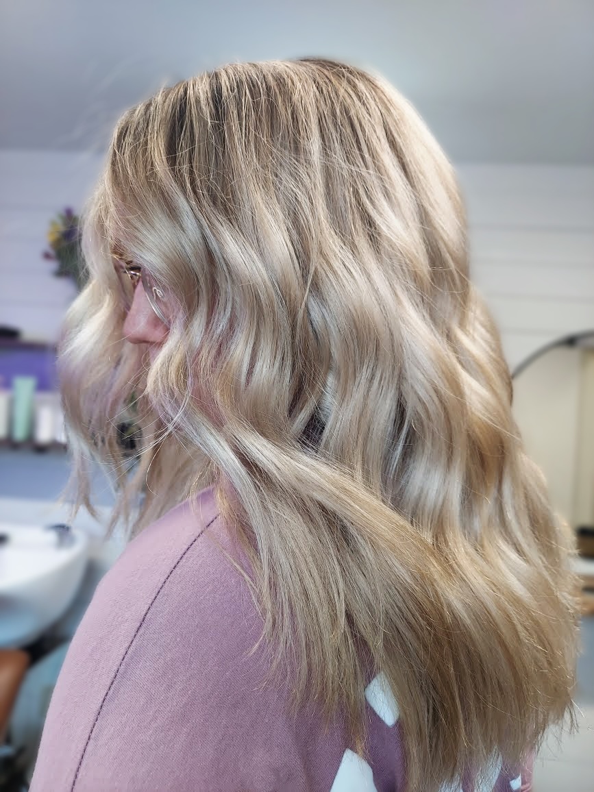 The Cultivated Mane | 991 S Main St, Plantsville, CT 06479 | Phone: (860) 385-2089