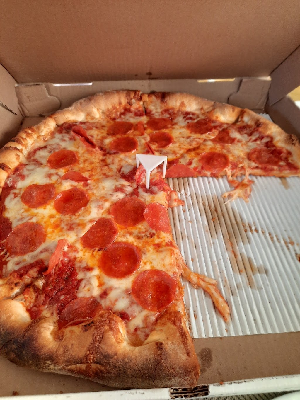 Genas Pizza | 811 Evesham Rd, Magnolia, NJ 08049 | Phone: (856) 346-2500
