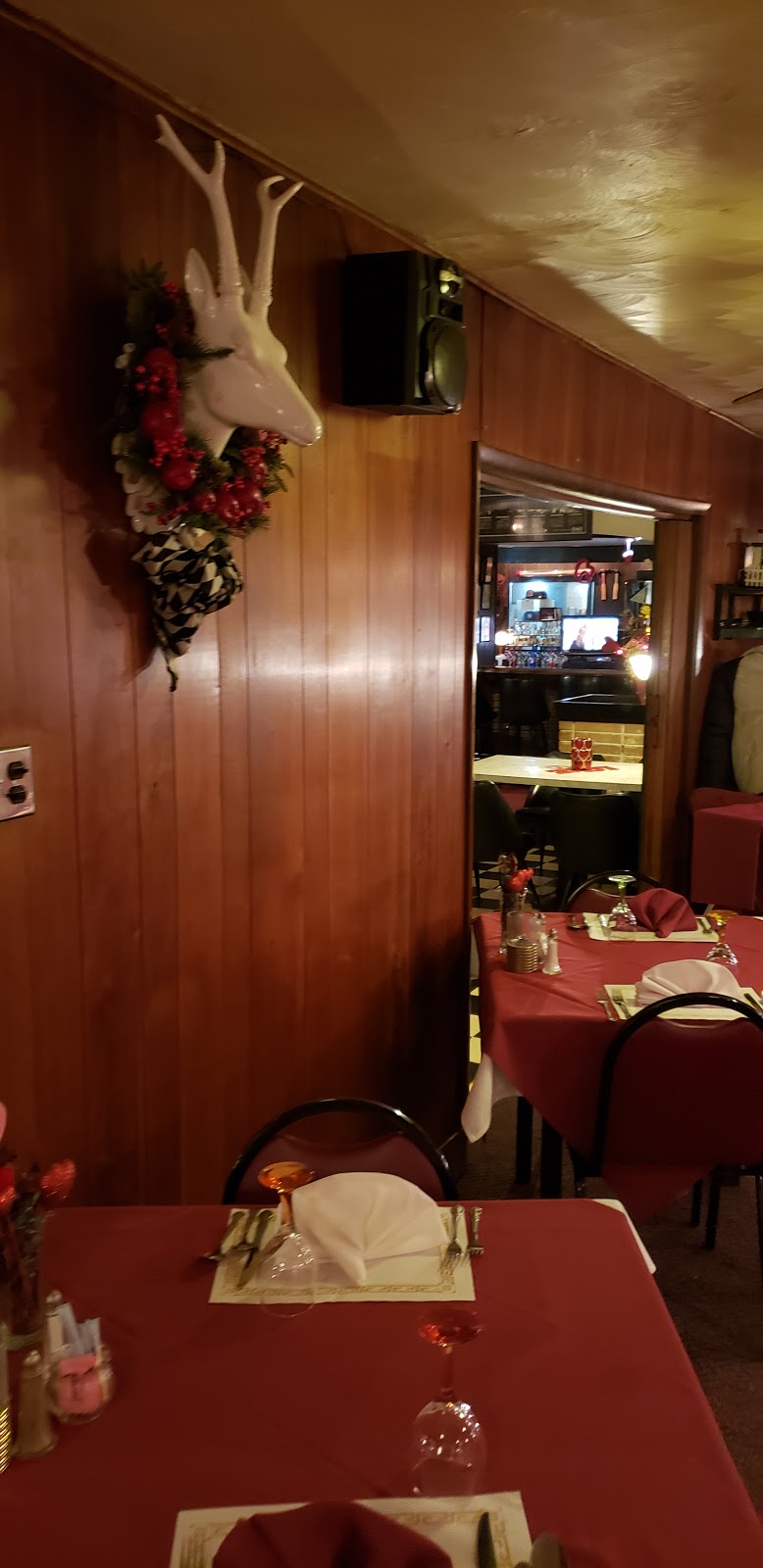 Crystal Pines Restaurant | 2275 PA-247, Clifford, PA 18421 | Phone: (570) 222-9904
