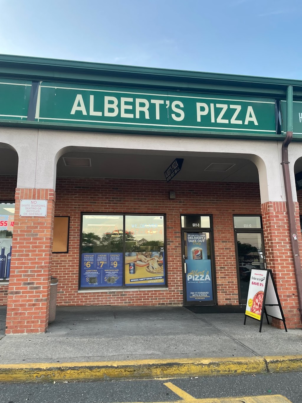 Alberts Pizza | 601-9 Portion Rd, Lake Ronkonkoma, NY 11779 | Phone: (631) 467-4674