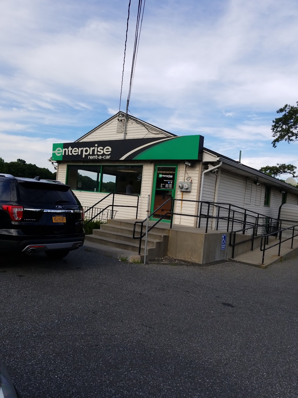 Enterprise Rent-A-Car | 450 Sunrise Hwy, West Islip, NY 11795 | Phone: (631) 669-5500