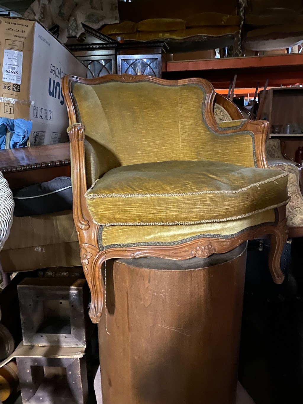 AA Empire Antiques | 278 Monmouth St, Hightstown, NJ 08520 | Phone: (609) 426-0820