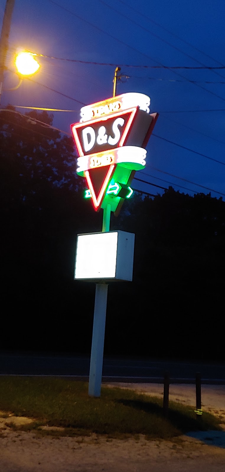 D & S Sub Shop | 305 S White Horse Pike, Waterford Works, NJ 08089 | Phone: (856) 768-1867