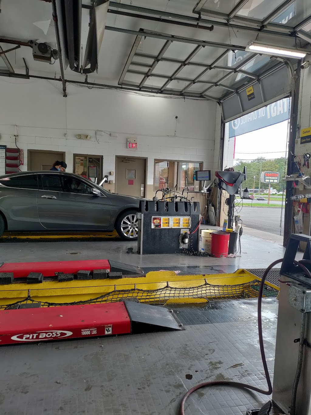 Jiffy Lube | 1761 Berlin Turnpike, Wethersfield, CT 06109 | Phone: (860) 721-7115